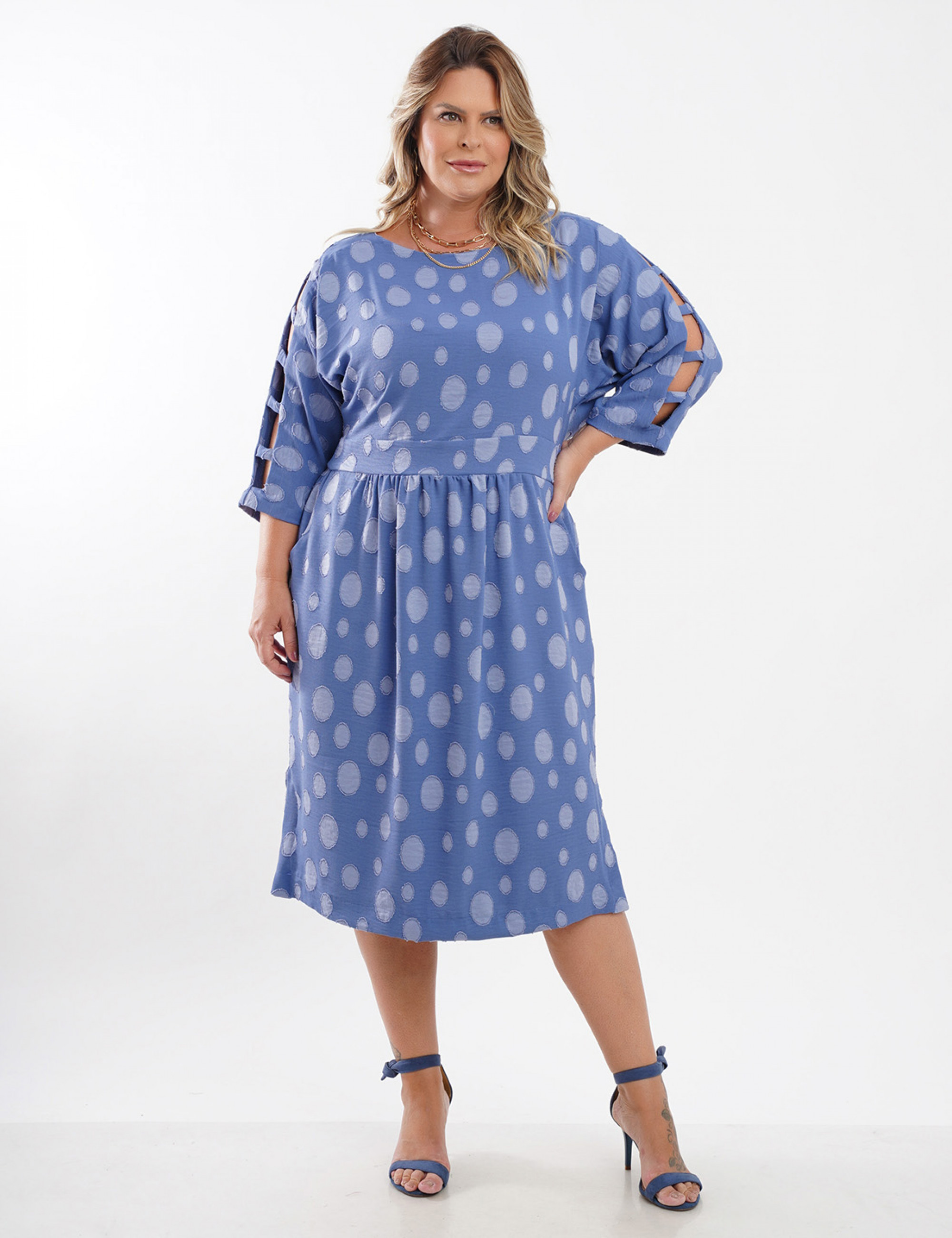 Vestido Curto Crepe Textura Poá Azul
