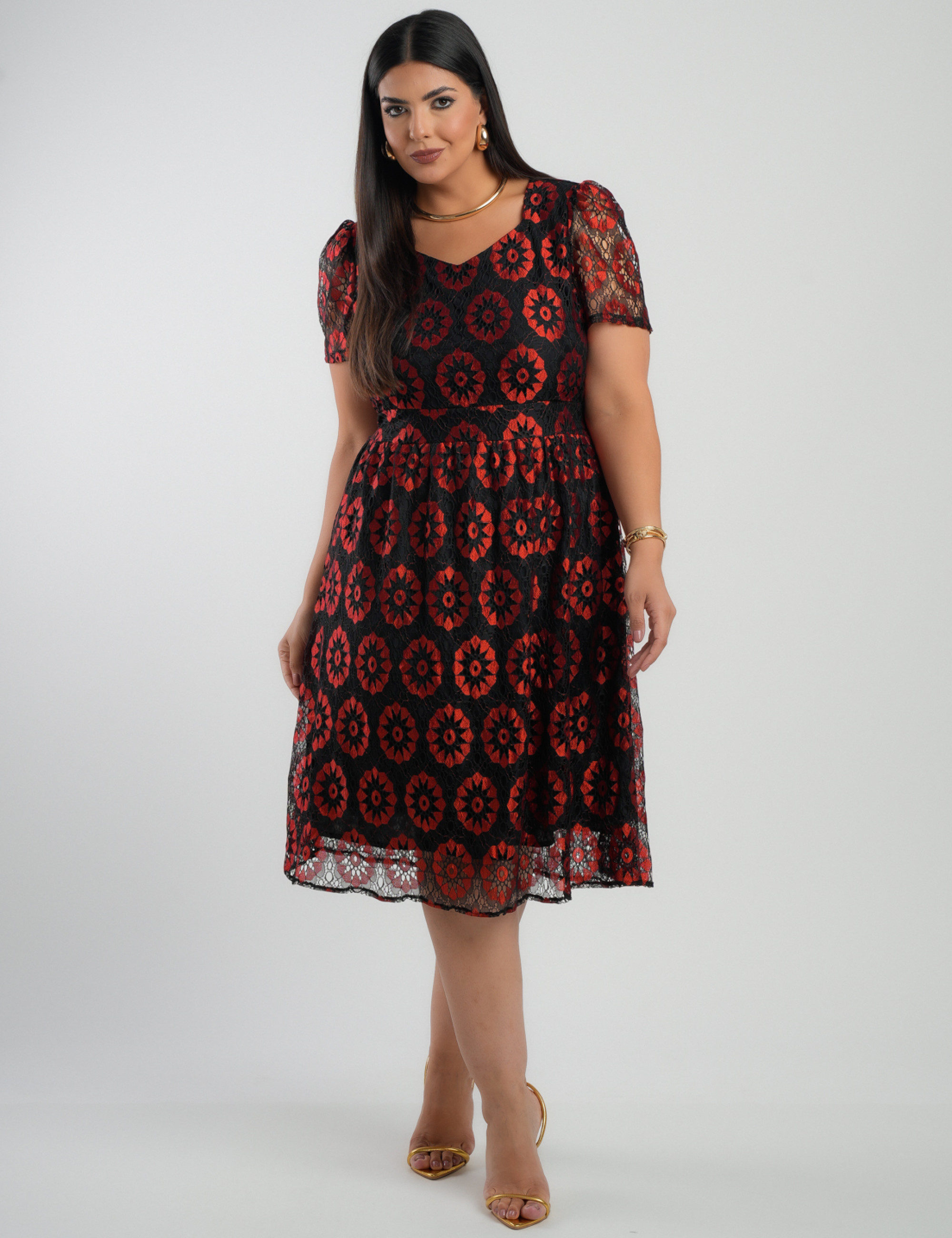 Vestido Midi Renda Com Decote Princesa Vermelho