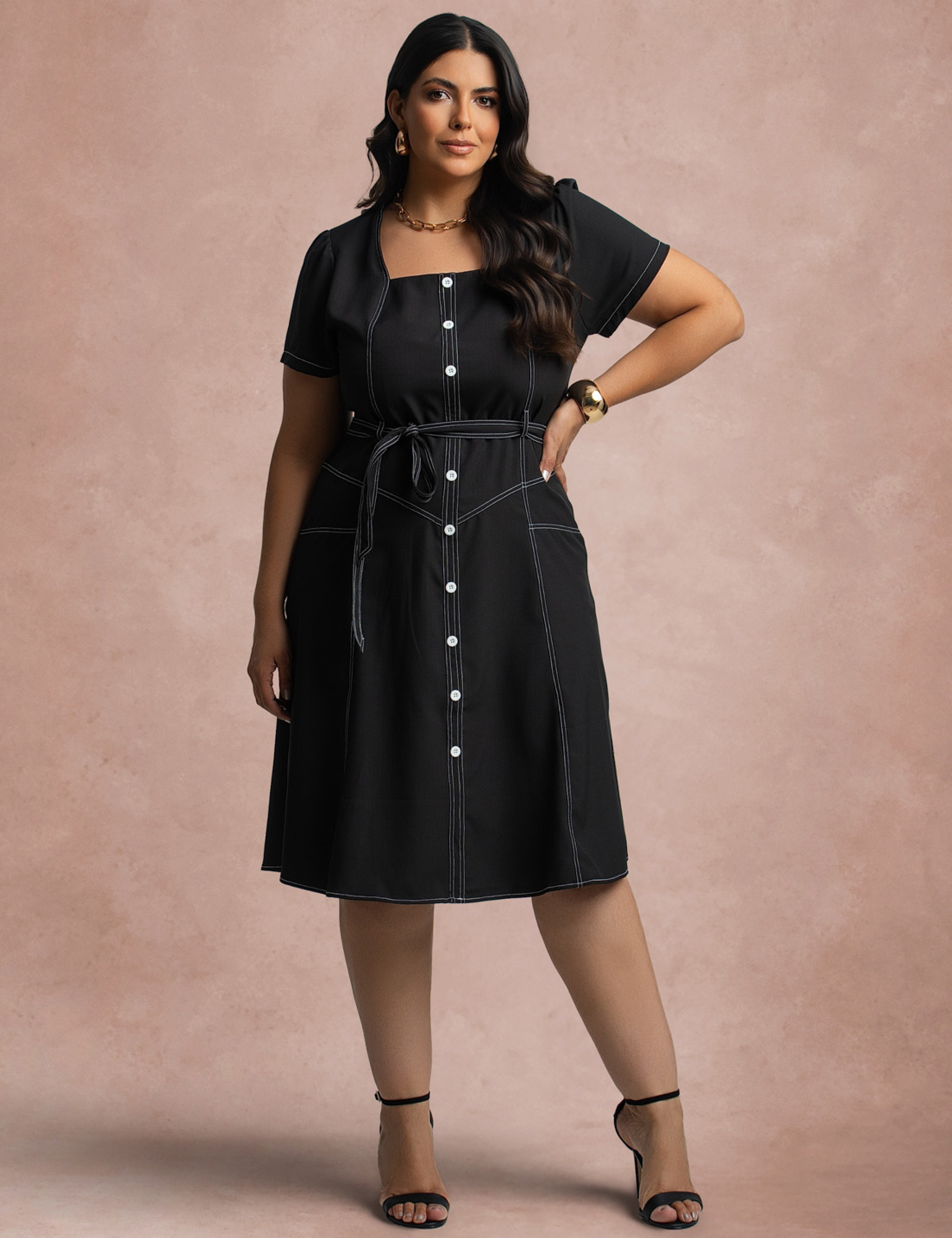 Vestido Curto Frente Pesponto Preto