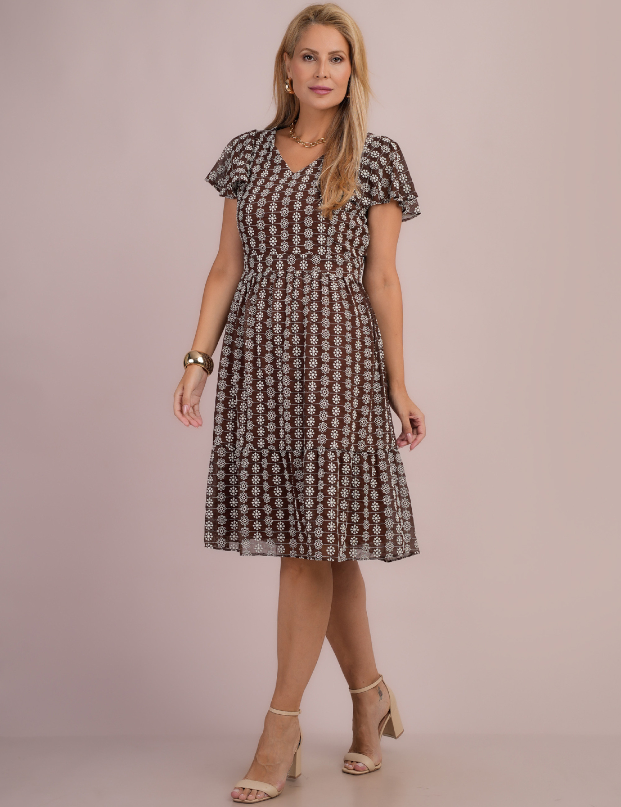 Vestido Midi Com Bordado Marrom