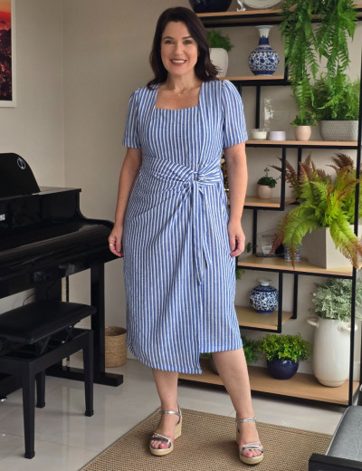 Vestido Midi Crepe Listrado Saia Dupla Azul 
