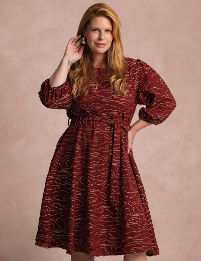 Vestido Curto Bordado Manga 3/4 Vinho