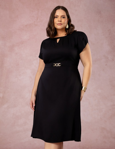 Vestido Midi Encorpado Com Fivela Preto