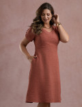 Vestido Midi Decote Princesa Com Botão Marrom 