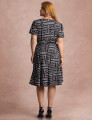 Vestido Midi Estampado Saia Rodada Preto