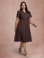 Vestido Midi Estampa Poá Marrom