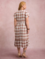Vestido Midi Xadrez Com Botão Marrom