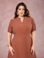 Vestido Midi Com Pesponto Marrom 